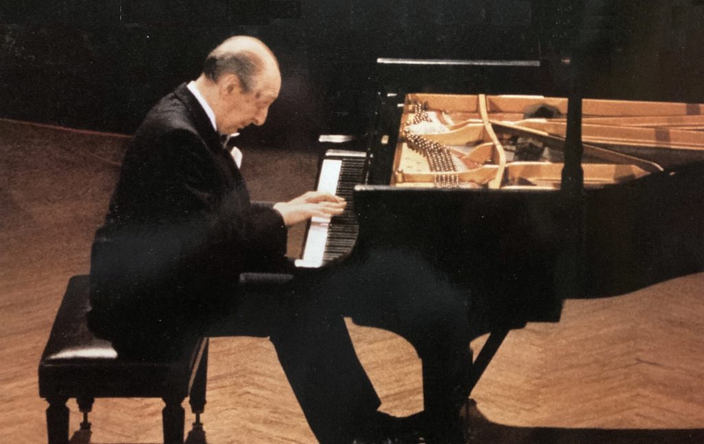 Vladimir Horowitz bei seinem Konzert in Moskau 1986 -eigene Aufnahme von der Rückseite der LP