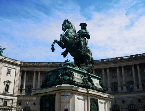 Rezension: Regime Change von rechts – Auf den Spuren von Gene Sharp